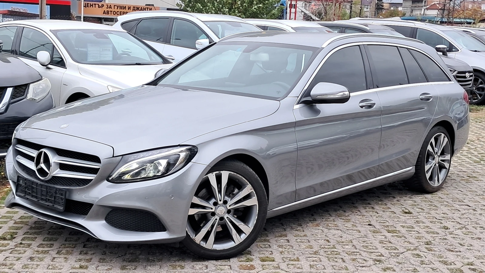 Mercedes-Benz C 220 FULL РЕАЛНИ КМ ИЗКЛЮЧИТЕЛА СЕРВ КНИЖ ЛЕД КОЖА НАВИ