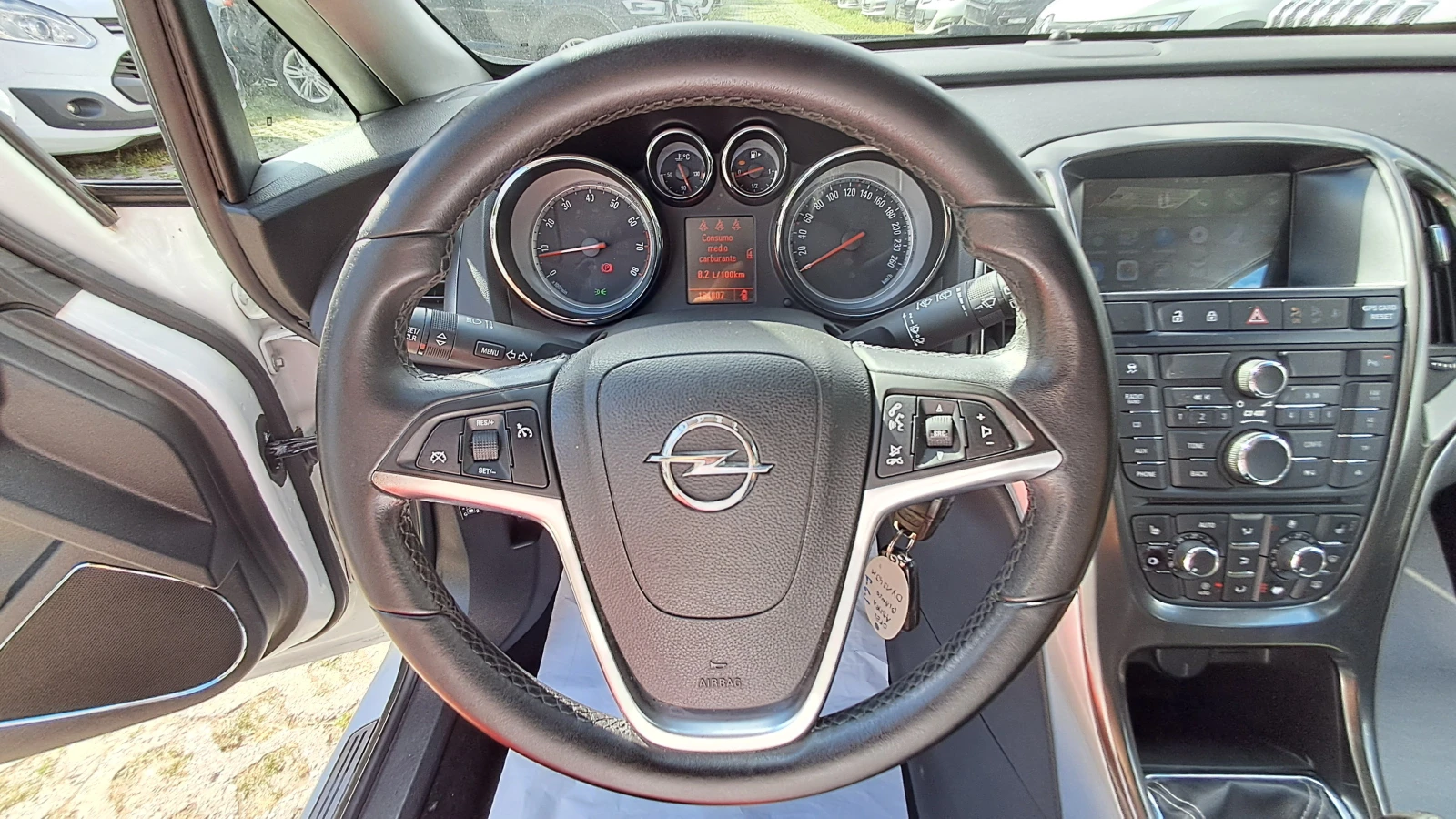 Opel Astra ГАЗ FULL COSMO РЕАЛ КМ ИЗКЛЮЧИТЕЛ СЕРВ КНИЖК УНИКТ, снимка 8 - Автомобили и джипове - 54554659