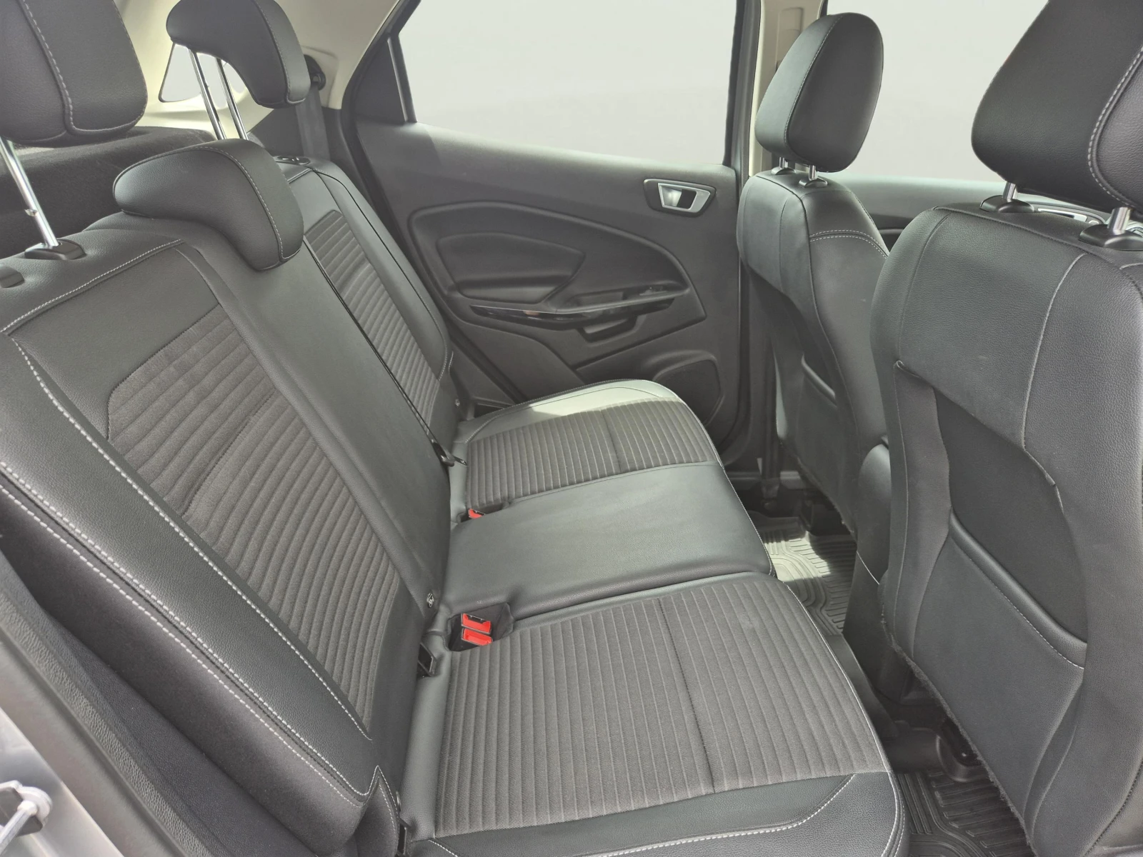 Ford EcoSport 1.0 EcoBoost, снимка 9 - Автомобили и джипове - 55270346