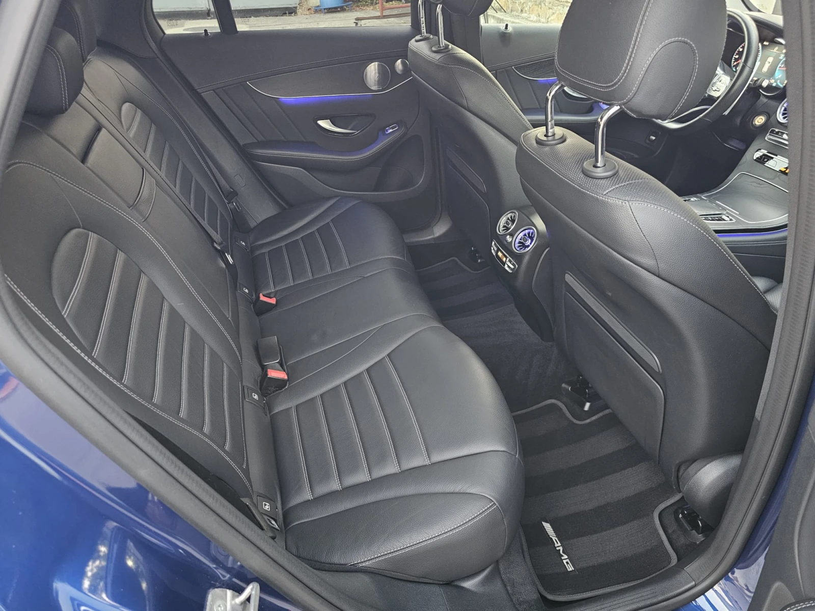 Mercedes-Benz GLC 220 4m/AirM/360c/dis/pano/burmuster/Масаж/ШВЕЙЦАРИЯ!, снимка 11 - Автомобили и джипове - 55780022