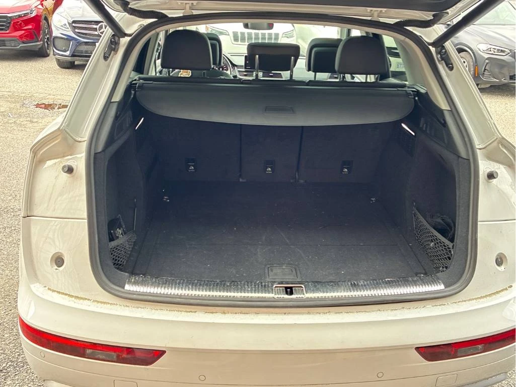 Audi Q5 Technik 45 TFSI * CARFAX* ОПЦИЯ ЗА ФИНАНСИРАНЕ* , снимка 11 - Автомобили и джипове - 55951154