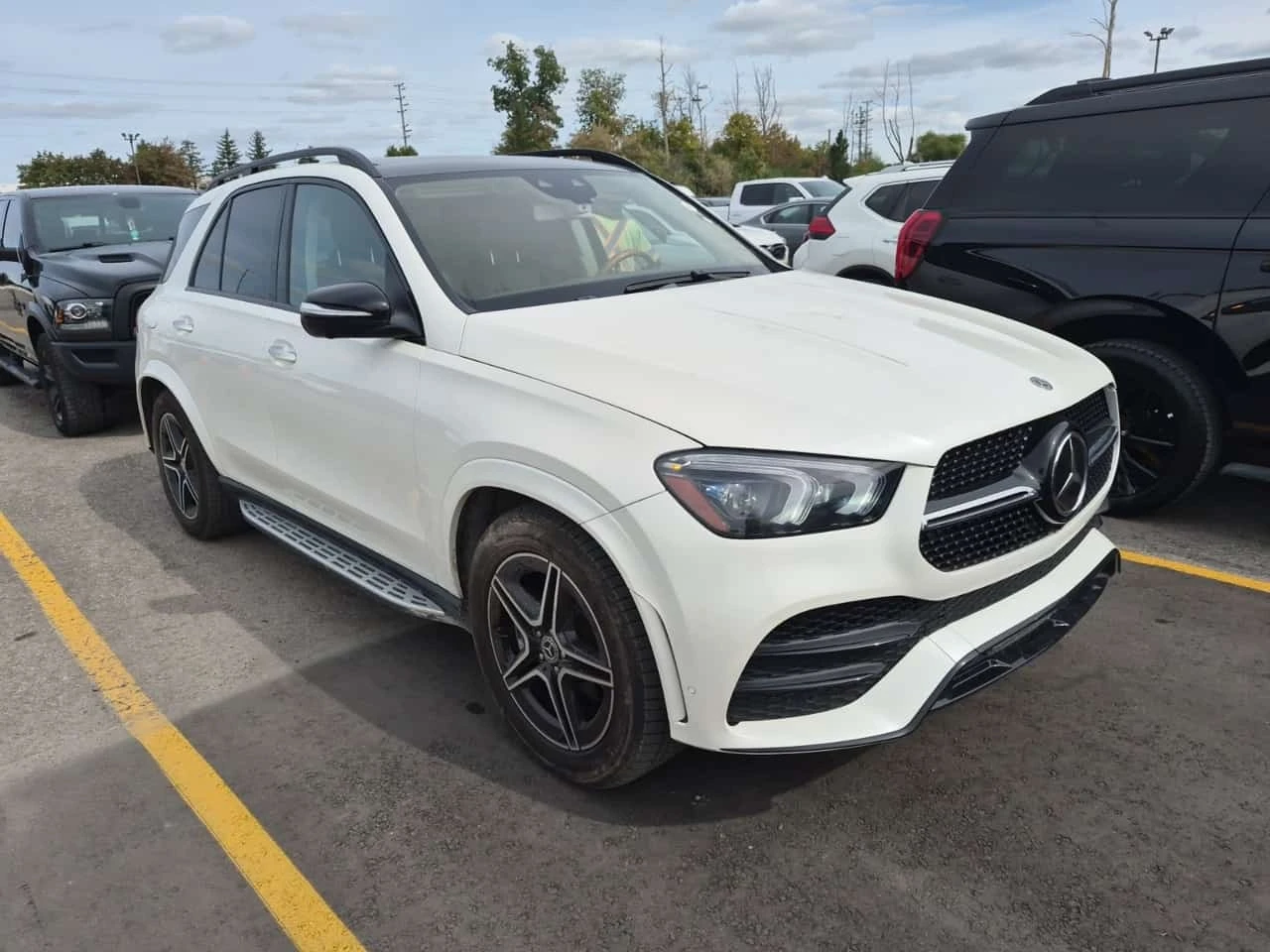 Mercedes-Benz GLE 450* CARFAX* АВТОКРЕДИТ БЕЗ ПЪРВОНАЧАЛНА ВНОСКА* , снимка 2 - Автомобили и джипове - 56172305