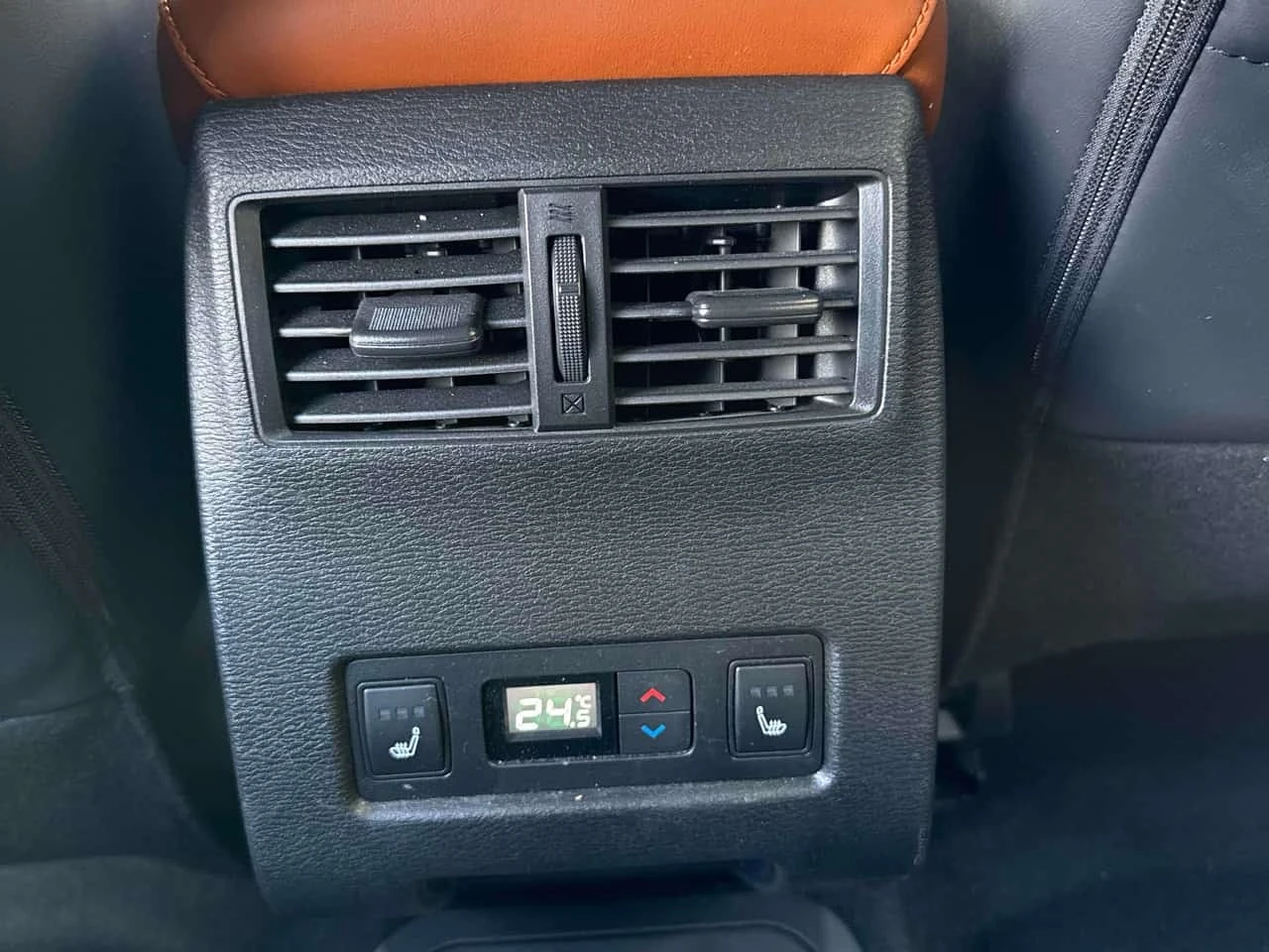 Mitsubishi Outlander * GT * CARFAX * ОПЦИЯ ЗА ФИНАНСИРАНЕ, снимка 17 - Автомобили и джипове - 56252907