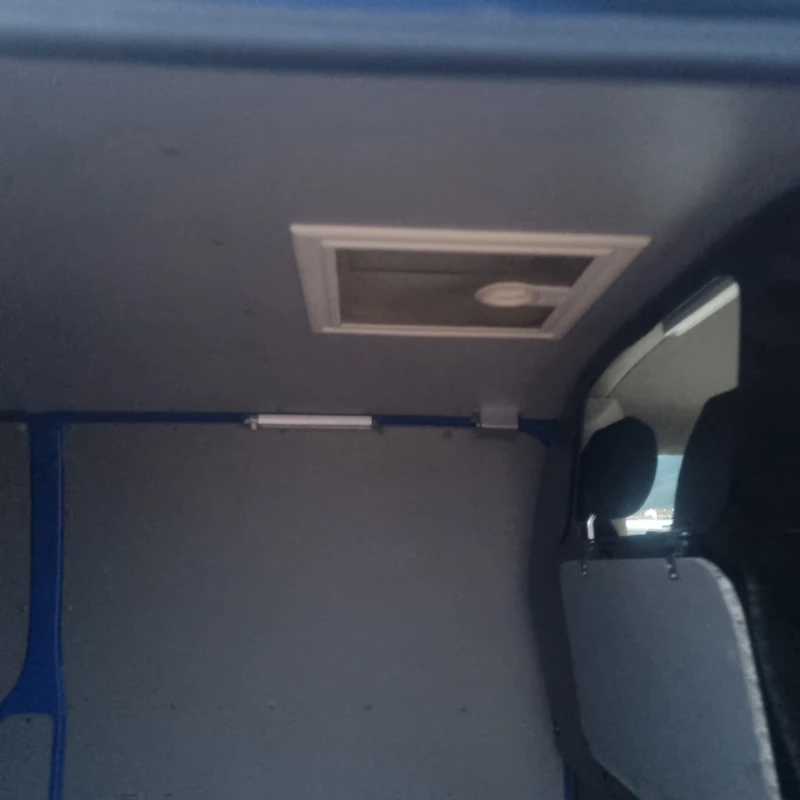 VW Transporter 2.0 150кс Автоматик, снимка 12 - Бусове и автобуси - 51598499