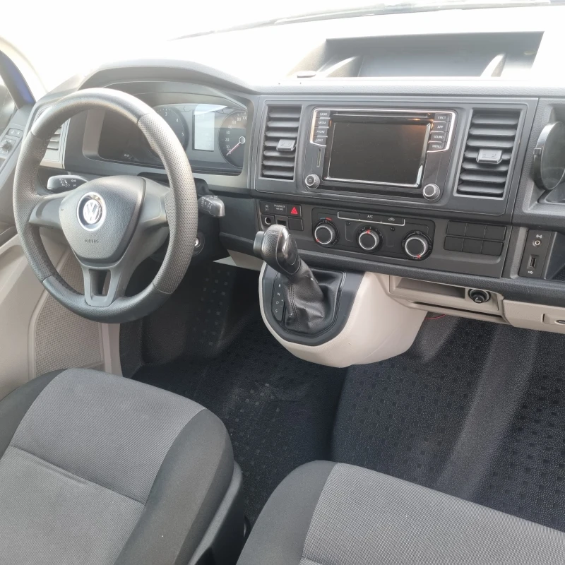 VW Transporter 2.0 150кс Автоматик, снимка 9 - Бусове и автобуси - 51598499