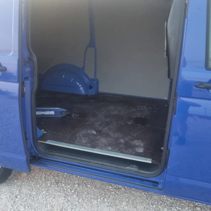 VW Transporter 2.0 150кс Автоматик, снимка 11 - Бусове и автобуси - 51598499
