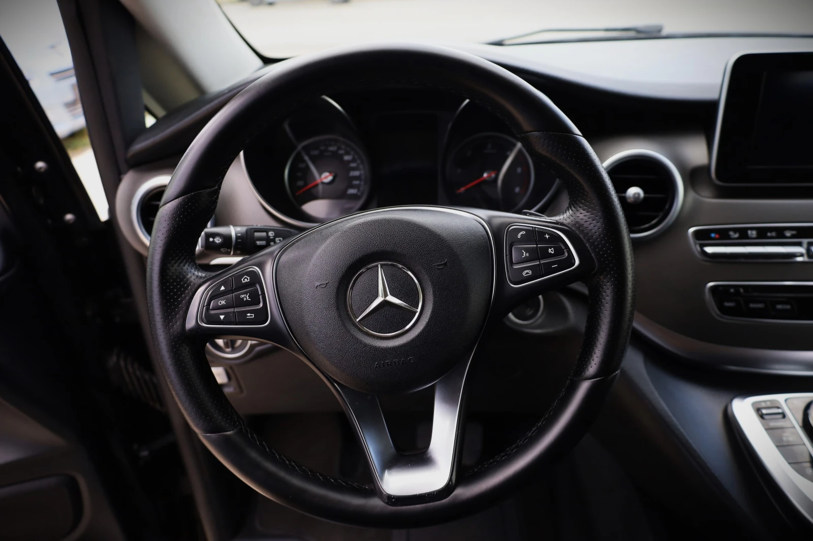 Mercedes-Benz V 220 2.2 D EXTRALANG, снимка 11 - Бусове и автобуси - 54702240