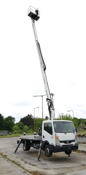 Автовишка Друга марка OIL&STEEL SCORPION 1812 SMART 18 метра , снимка 3