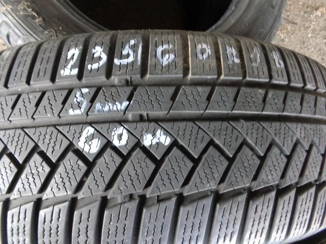 Гуми Зимни 235/60R18, снимка 1 - Гуми и джанти - 20866206