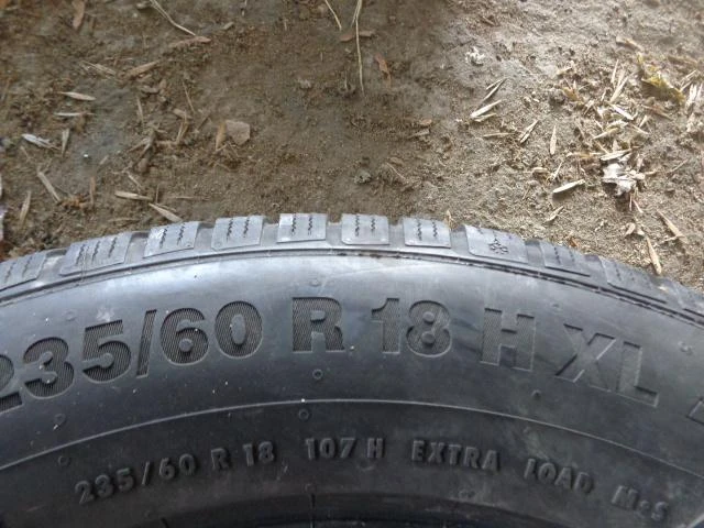 Гуми Зимни 235/60R18, снимка 6 - Гуми и джанти - 20866206