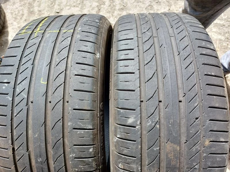 Гуми Летни 235/40R19, снимка 1 - Гуми и джанти - 36802220