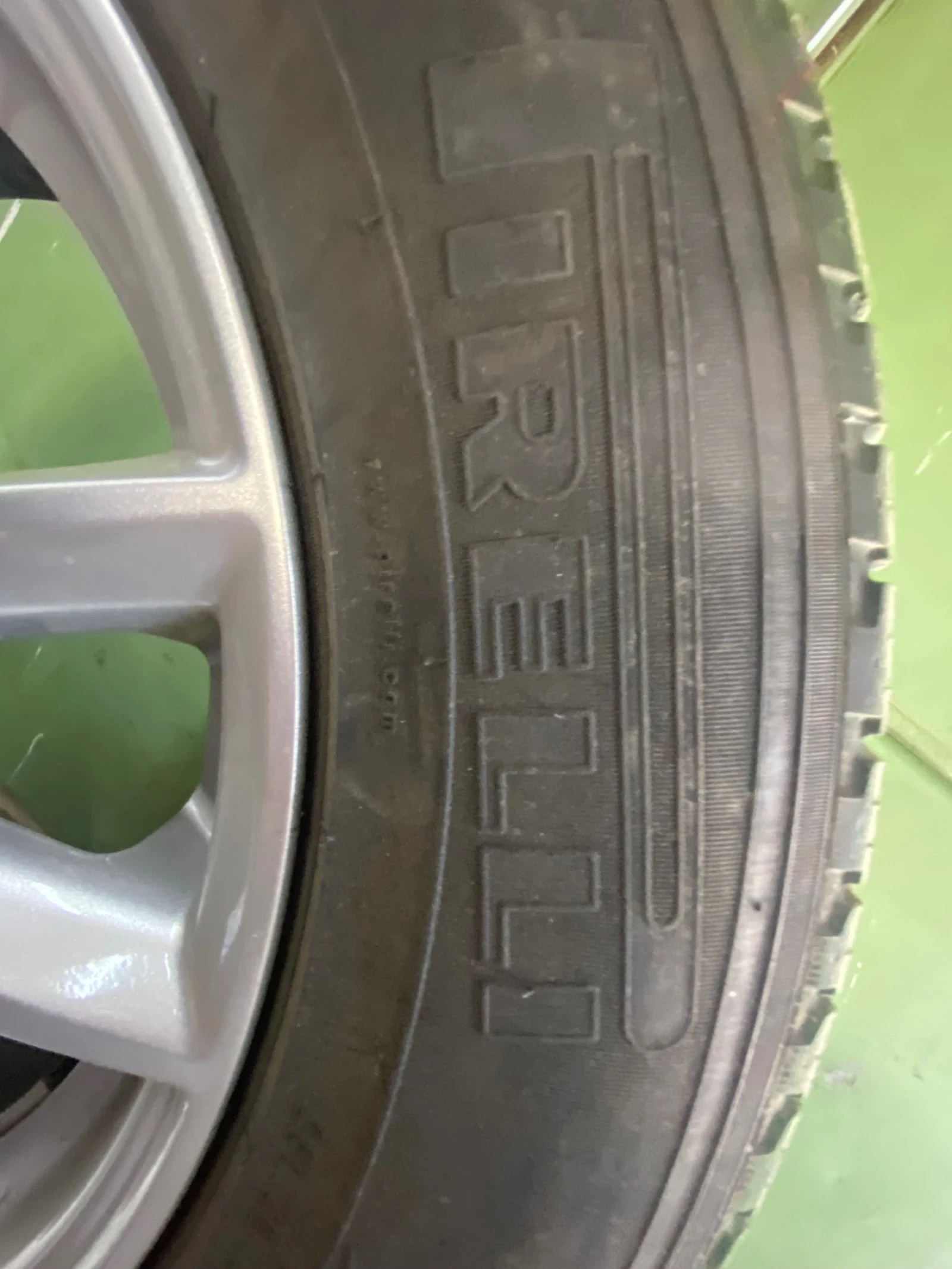    235/65R19  Land Rover Range Rover Sport | Mobile.bg   3