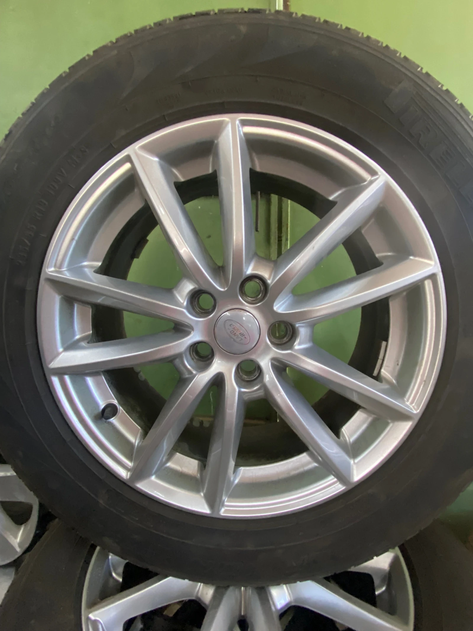 Гуми с джанти 235/65R19 за Land Rover Range Rover Sport | Mobile.bg — изображение 1