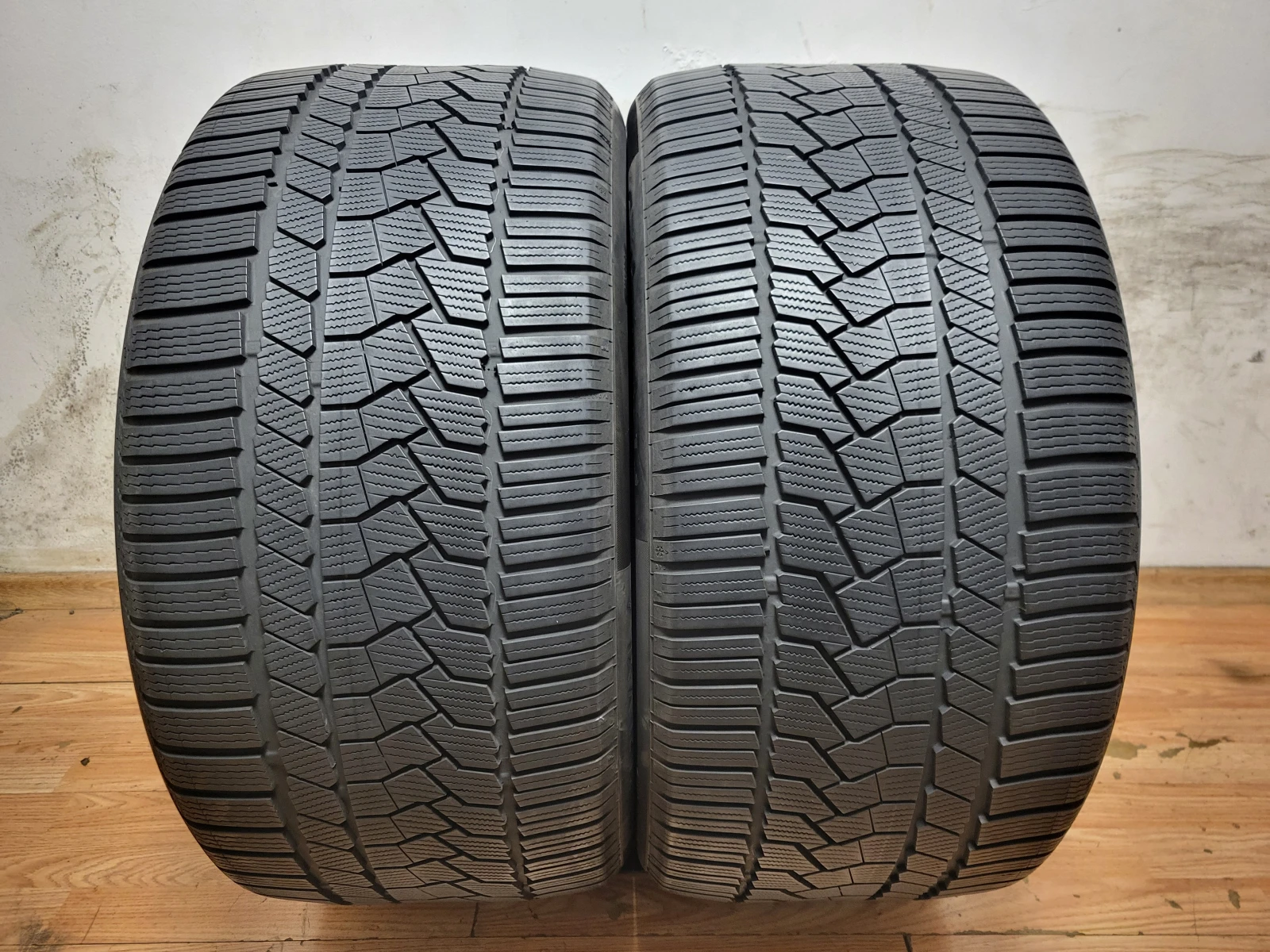 Гуми Зимни 315/35R21