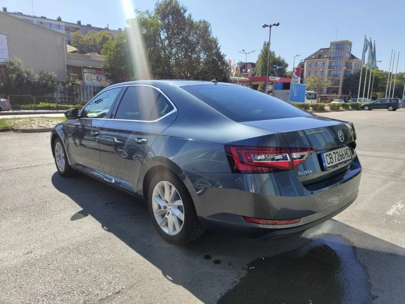 Skoda Superb, снимка 2 - Автомобили и джипове - 47386238