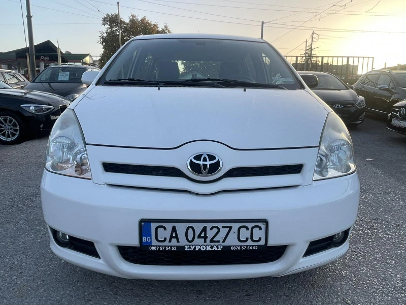 Toyota Corolla verso 2.2D4D-136k.c., снимка 2 - Автомобили и джипове - 47743595