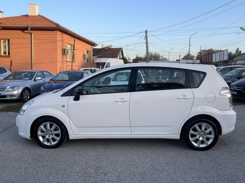 Toyota Corolla verso 2.2D4D-136k.c., снимка 8 - Автомобили и джипове - 47743595