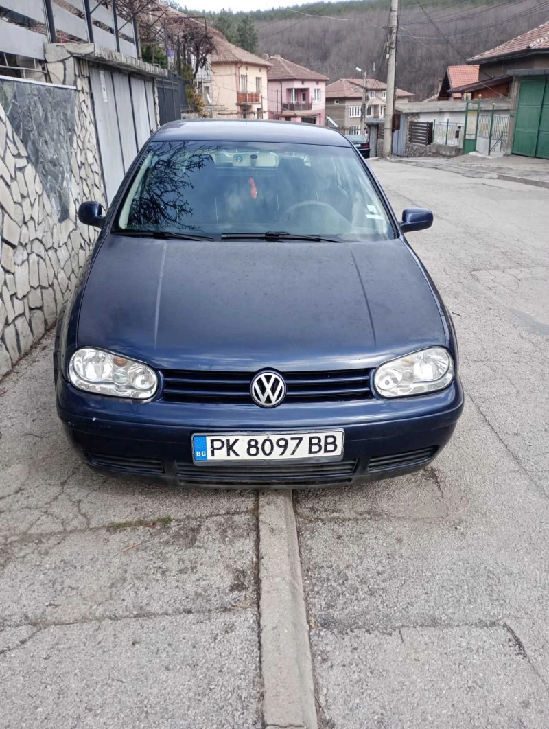 VW Golf 4, снимка 1 - Автомобили и джипове - 49450626