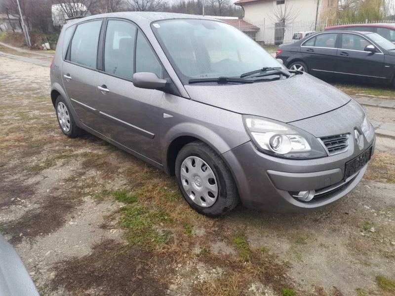 Renault Scenic 1.6i, снимка 6 - Автомобили и джипове - 48189123