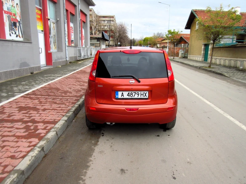 Nissan Note 1.6i, снимка 5 - Автомобили и джипове - 48211627