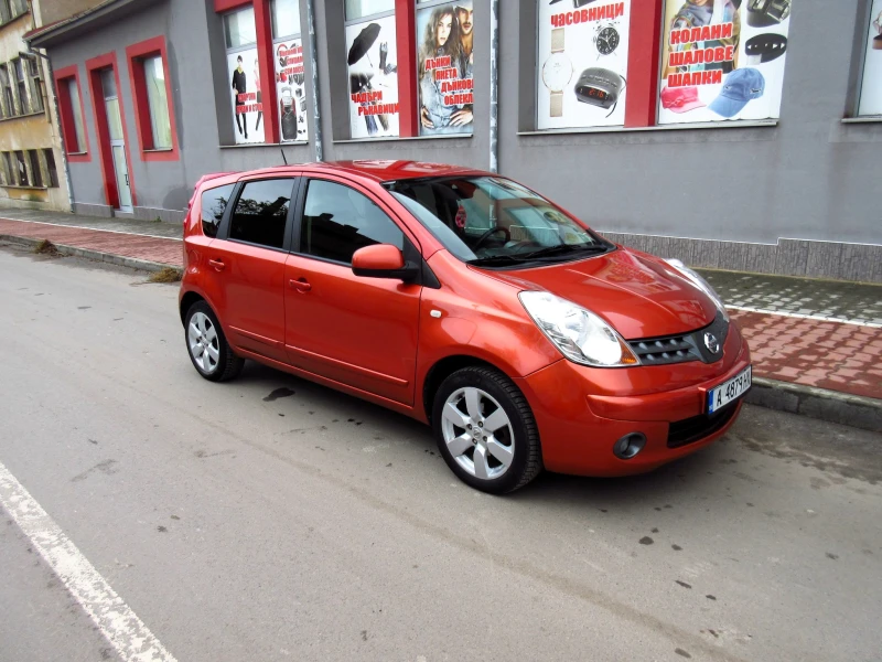 Nissan Note 1.6i, снимка 1 - Автомобили и джипове - 48211627