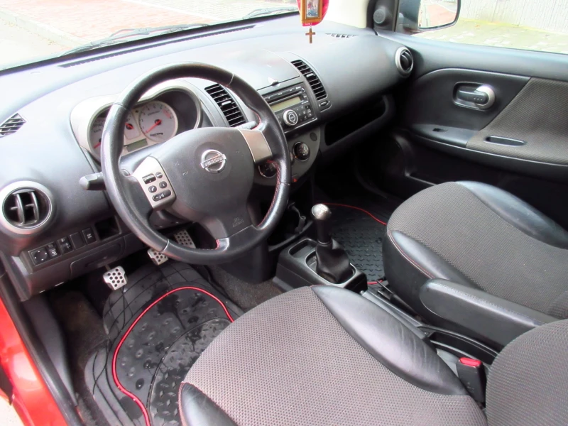 Nissan Note 1.6i, снимка 9 - Автомобили и джипове - 48211627