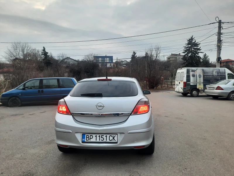 Opel Astra 1.9 GTC 6- Скорости, снимка 7 - Автомобили и джипове - 48228241