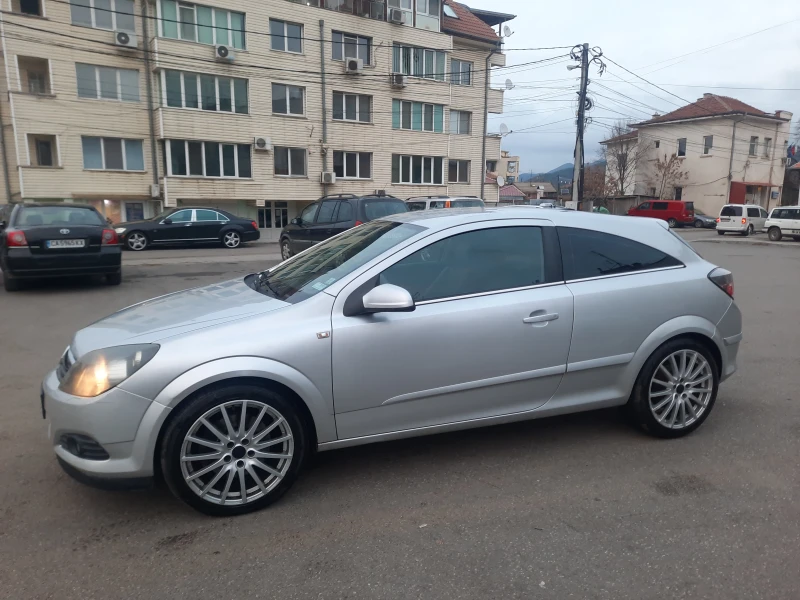 Opel Astra 1.9 GTC 6- Скорости, снимка 9 - Автомобили и джипове - 48228241