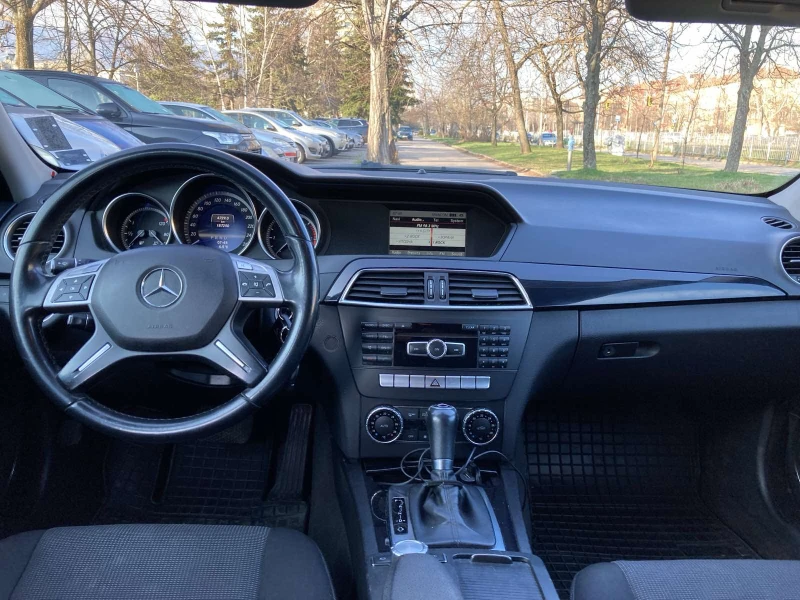 Mercedes-Benz C 200, снимка 11 - Автомобили и джипове - 48367878