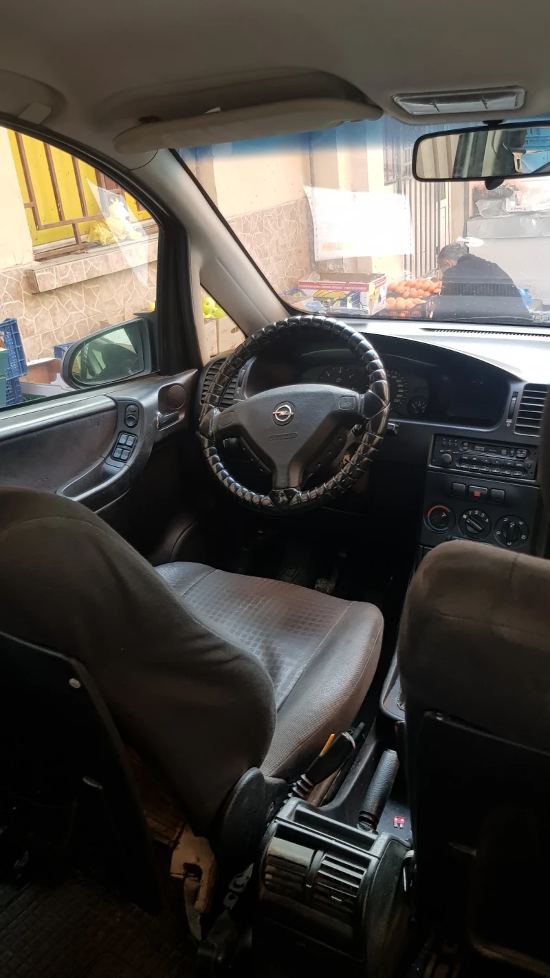 Opel Zafira 2.0, снимка 2 - Автомобили и джипове - 48715152