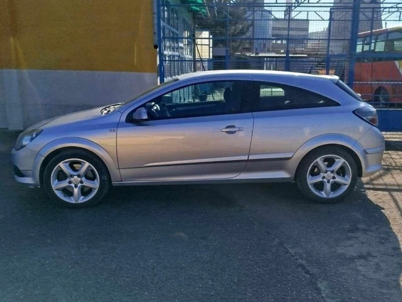 Opel Astra, снимка 1 - Автомобили и джипове - 48900054