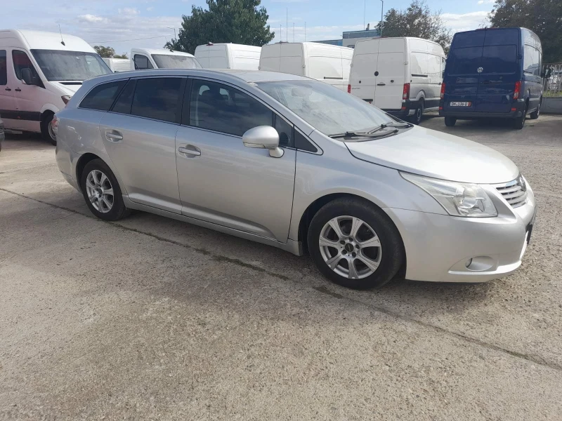Toyota Avensis 1.8, снимка 10 - Автомобили и джипове - 50470338