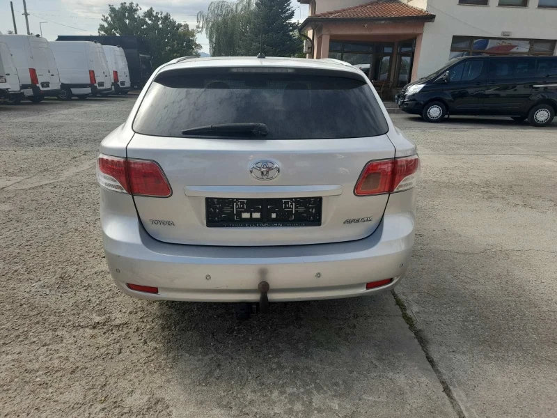 Toyota Avensis 1.8, снимка 6 - Автомобили и джипове - 50470338