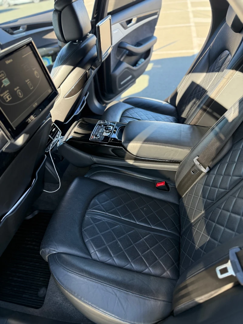 Audi A8, снимка 12 - Автомобили и джипове - 52348523