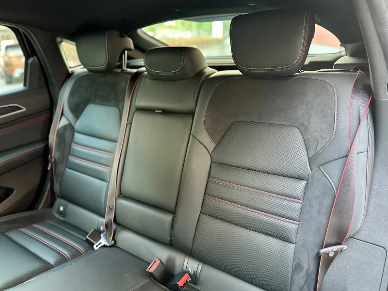 Renault Arkana  1.6 Hybrid E-TECH 145 CV R.S.Line Fast Track, снимка 11 - Автомобили и джипове - 51184209