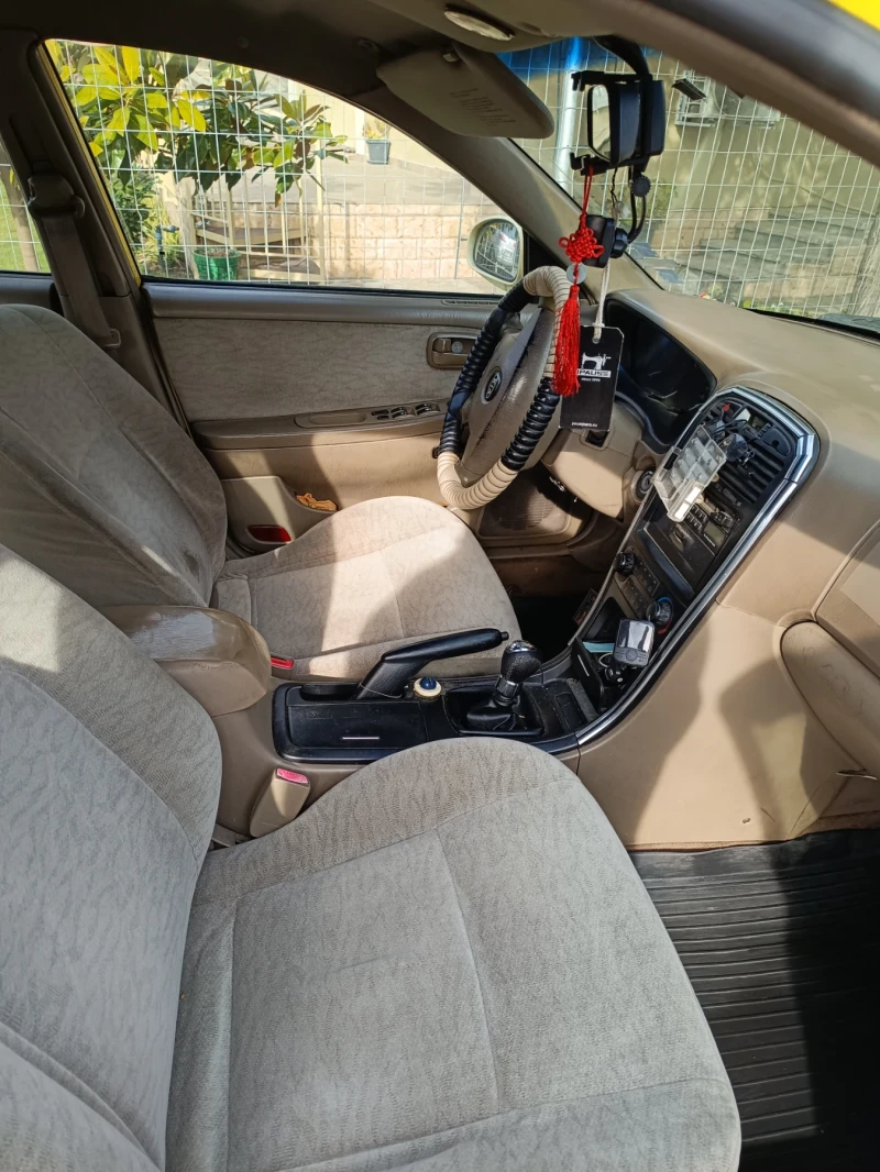 Kia Magentis Седан, снимка 9 - Автомобили и джипове - 52302822