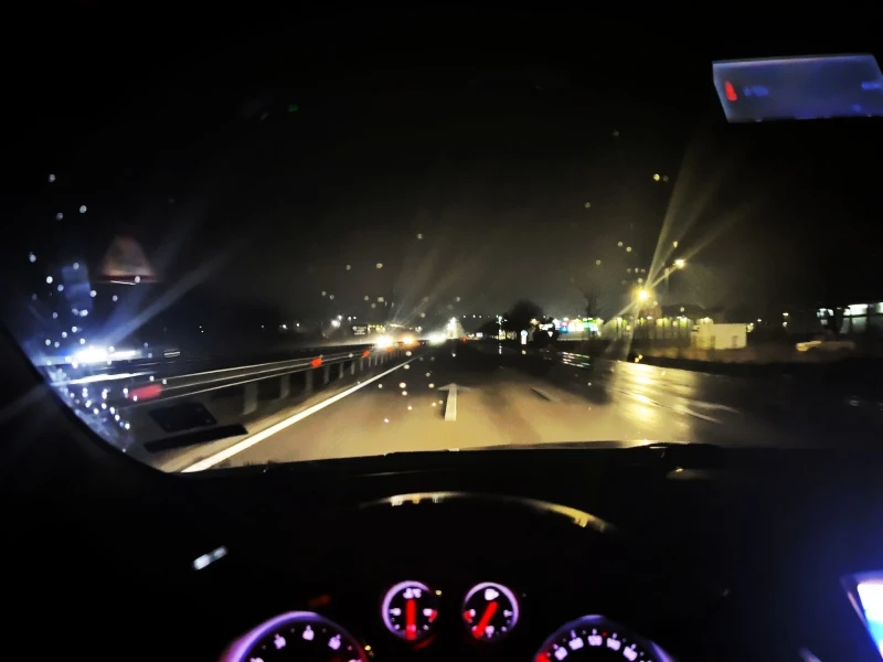 Opel Insignia 2.8T 4x4, снимка 15 - Автомобили и джипове - 52966527