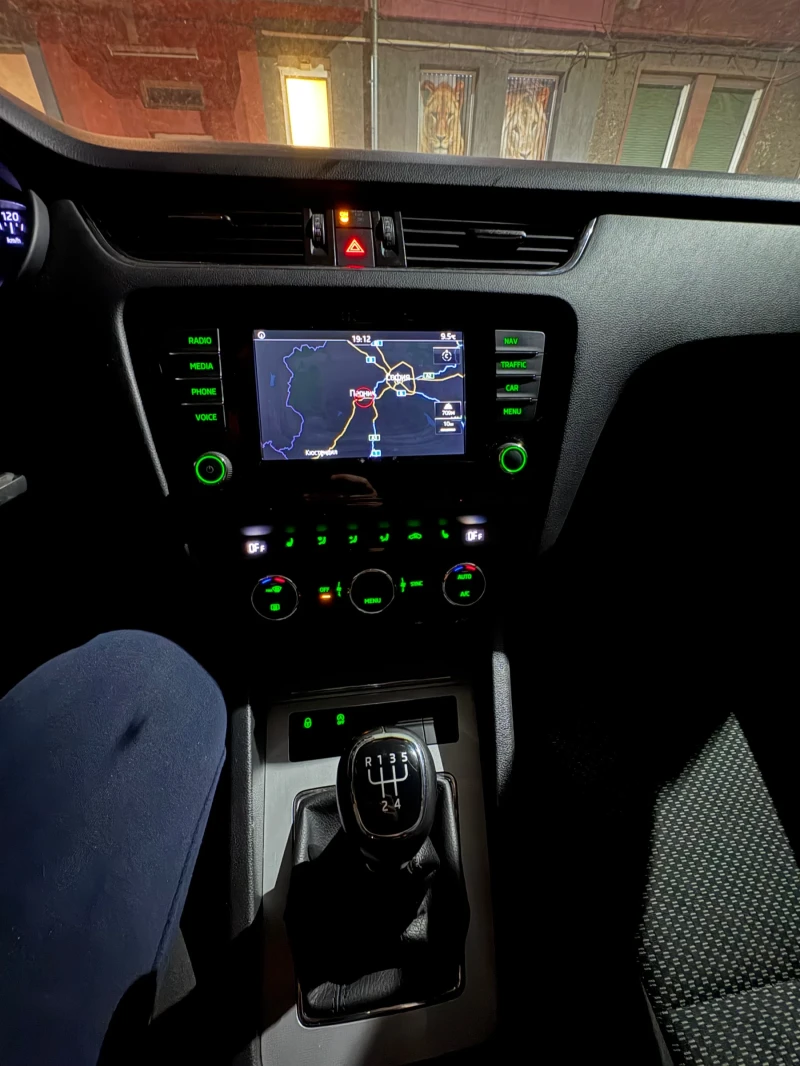 Skoda Octavia, снимка 7 - Автомобили и джипове - 52998297