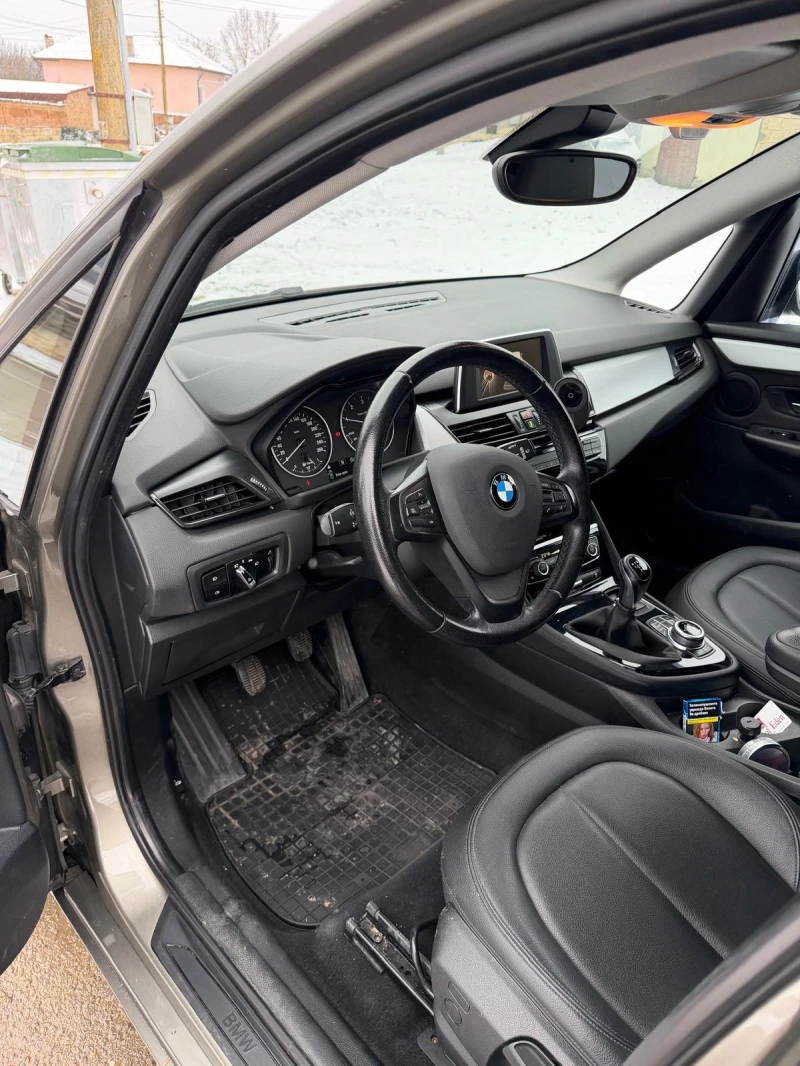 BMW 216, снимка 10 - Автомобили и джипове - 53571654