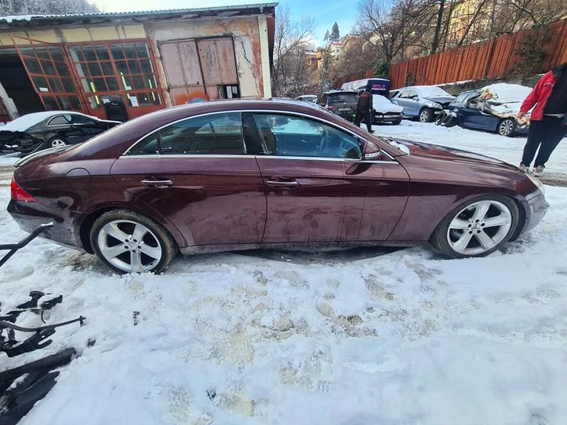 Mercedes-Benz CLS 320 3бр. 320CDI 350 бензин 272к.с., снимка 14 - Автомобили и джипове - 24017850