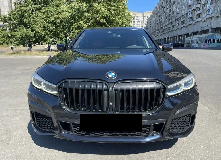 BMW 740 d xDrive M Sport, снимка 3 - Автомобили и джипове - 47399139