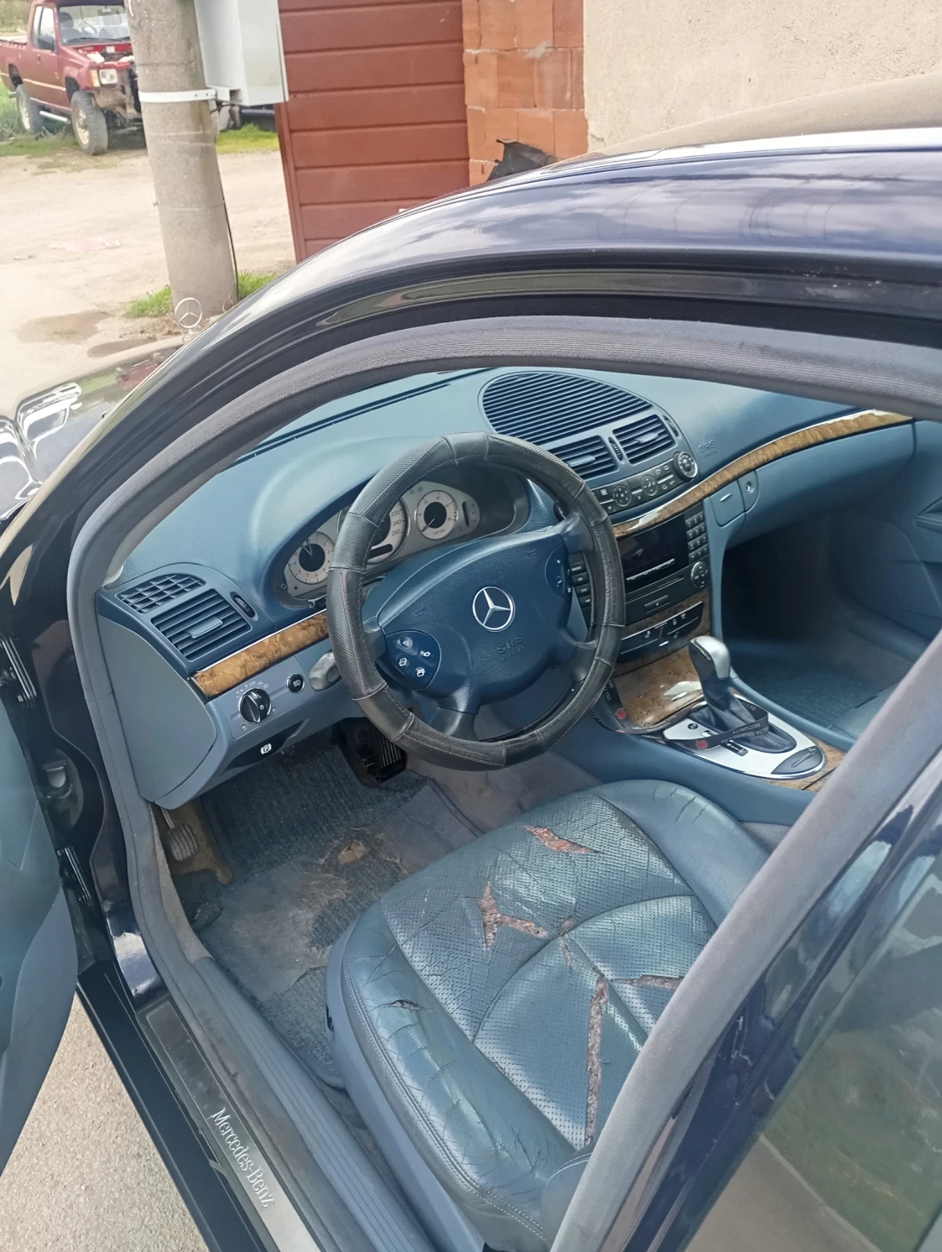 Mercedes-Benz E 270  - изображение 8