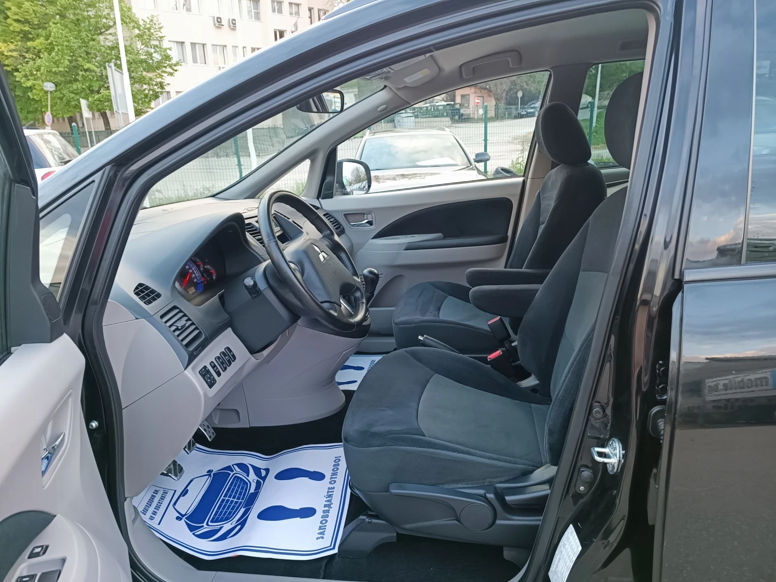 Mitsubishi Grandis 2.4i-165кс-ШВЕЙЦАРИЯ-РЪЧКА-7м - изображение 10