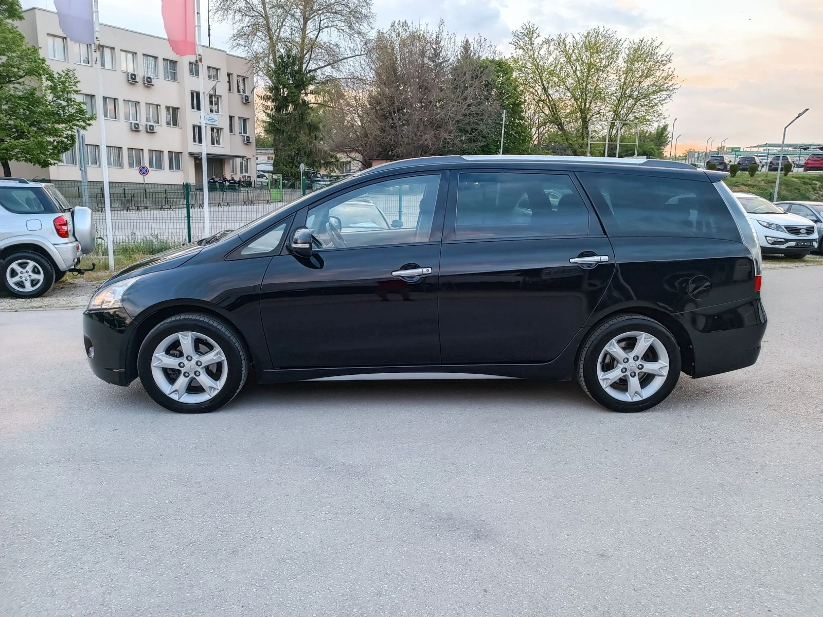 Mitsubishi Grandis 2.4i-165кс-ШВЕЙЦАРИЯ-РЪЧКА-7м - изображение 7