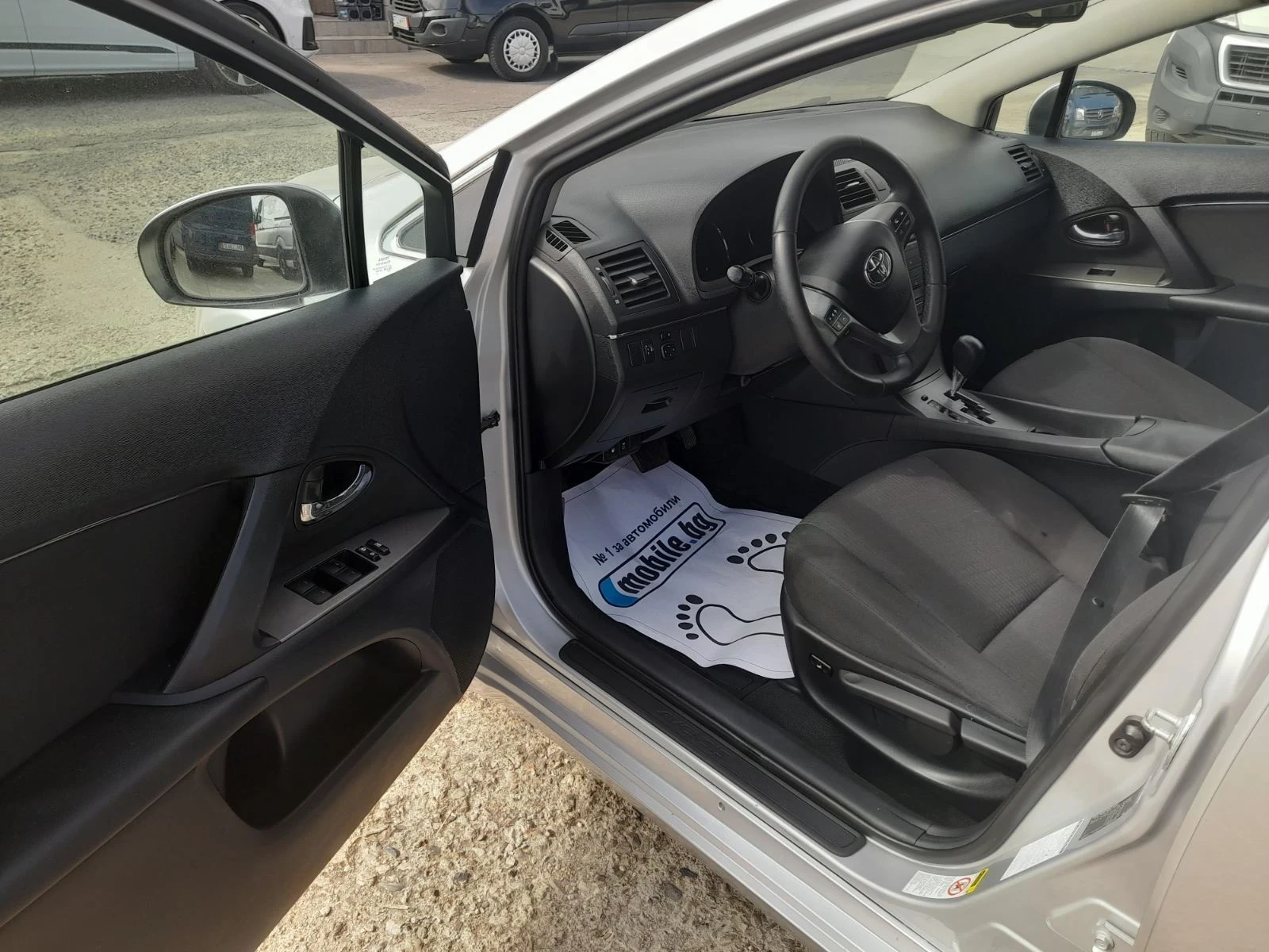 Toyota Avensis 1.8 | Mobile.bg — изображение 11
