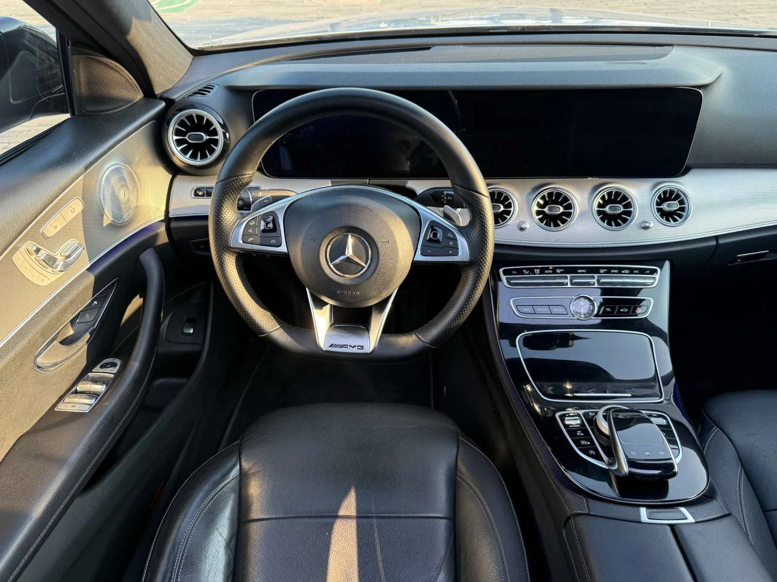 Mercedes-Benz E 220 D PANORAMA/63 AMG PACK/BURMESTER/LIZING - изображение 10