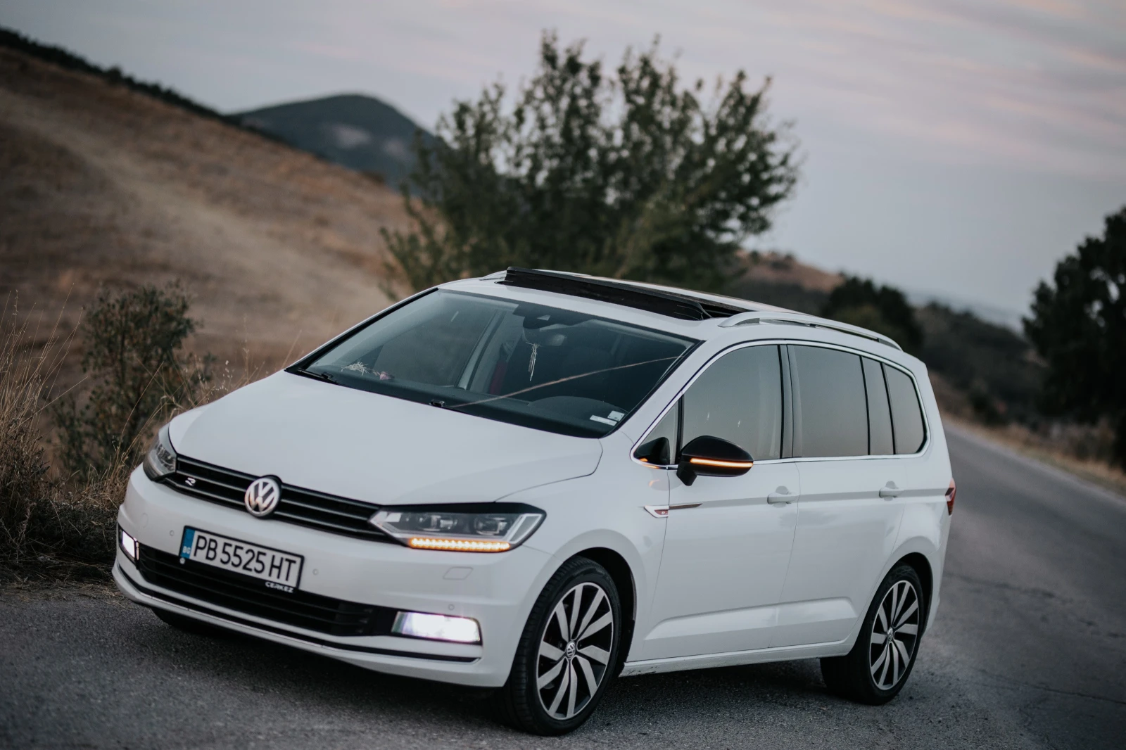 VW Touran  - изображение 8