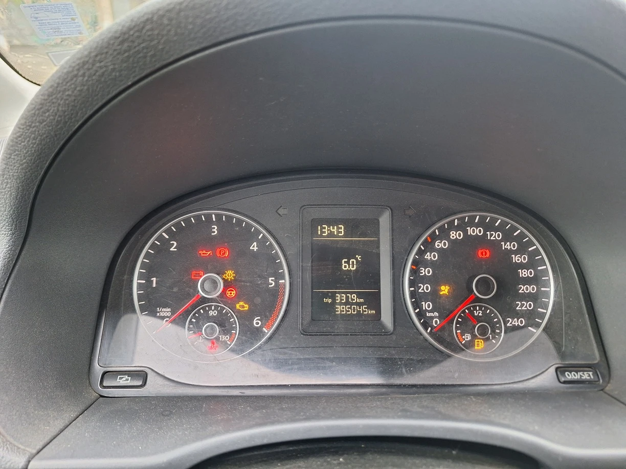 VW Caddy 1, 6 TDI - изображение 9