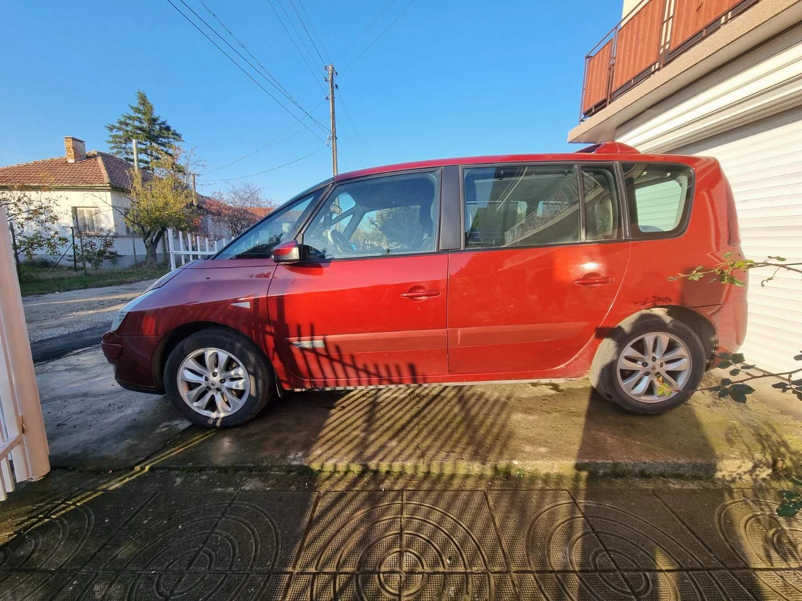 Renault Espace 2.0 DCI 173 к.с. - изображение 9