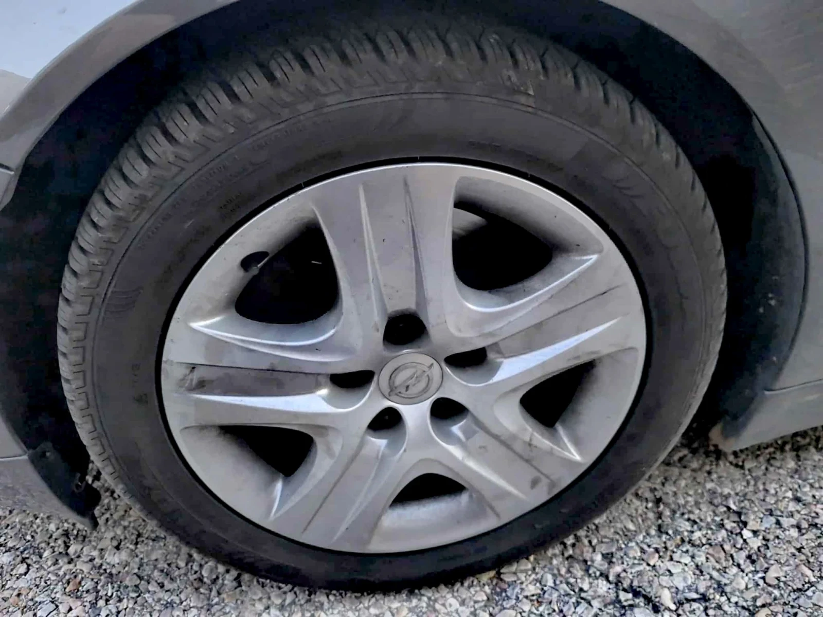 Opel Insignia 2.8T 4x4 - изображение 9